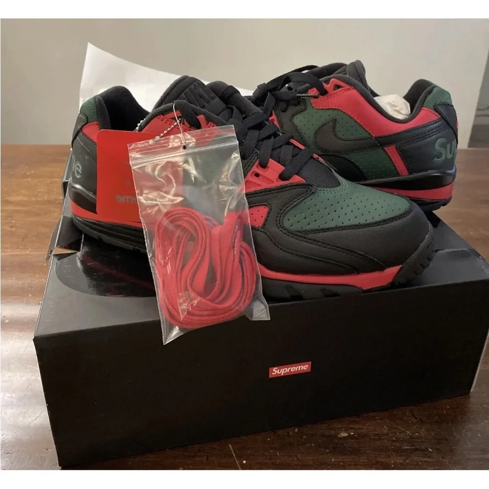 Supreme Nike Air Cross Trainer 3 - Picture 5 of 7
